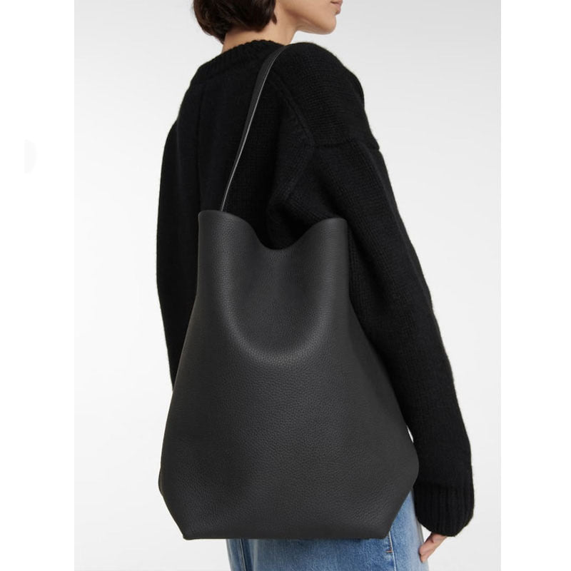 Aesther Ekme Minimalist Soft Leather Baguette Bag in Black