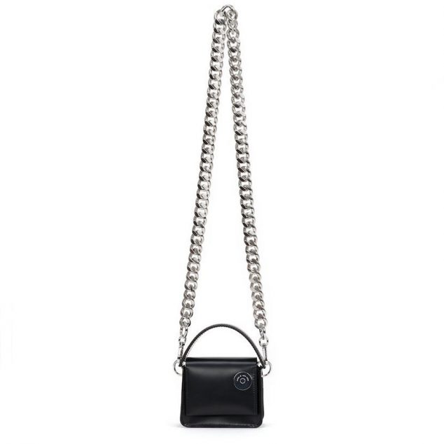 Women's Mini Chains Crossbody Bags in Black