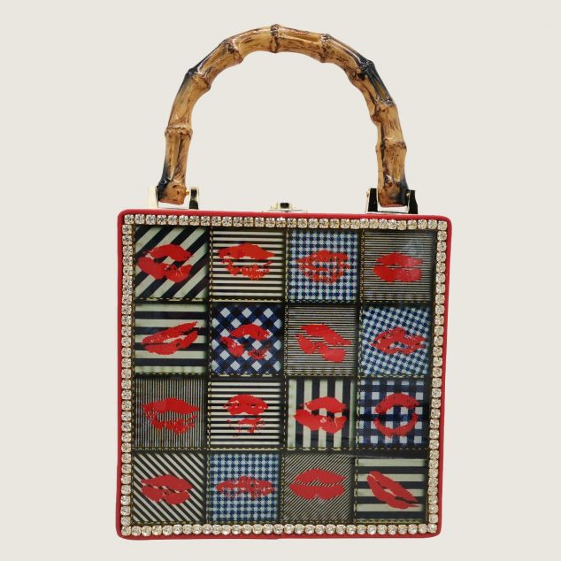 Women's Bamboo Top Handle Artwork Cutch