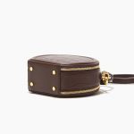 Women's Stone Grain Round Crossbody Handtasche in Braun