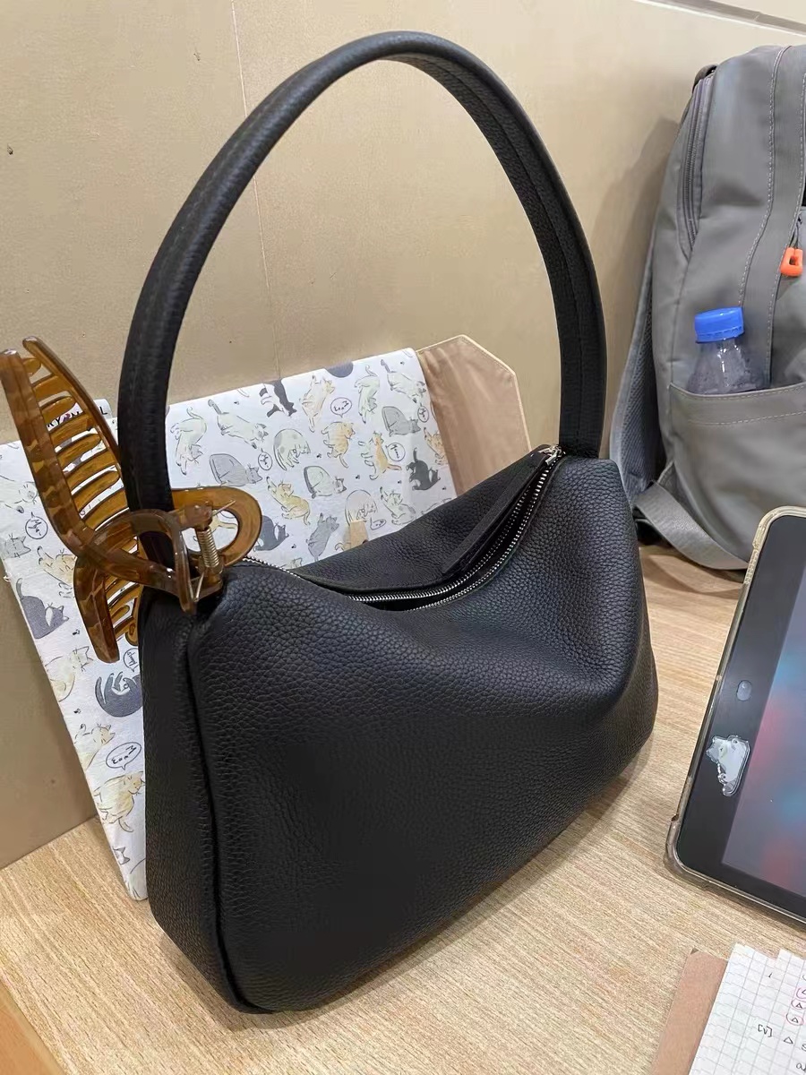 Women's Hobo Baguette Bags in Genuine Leather photo review
