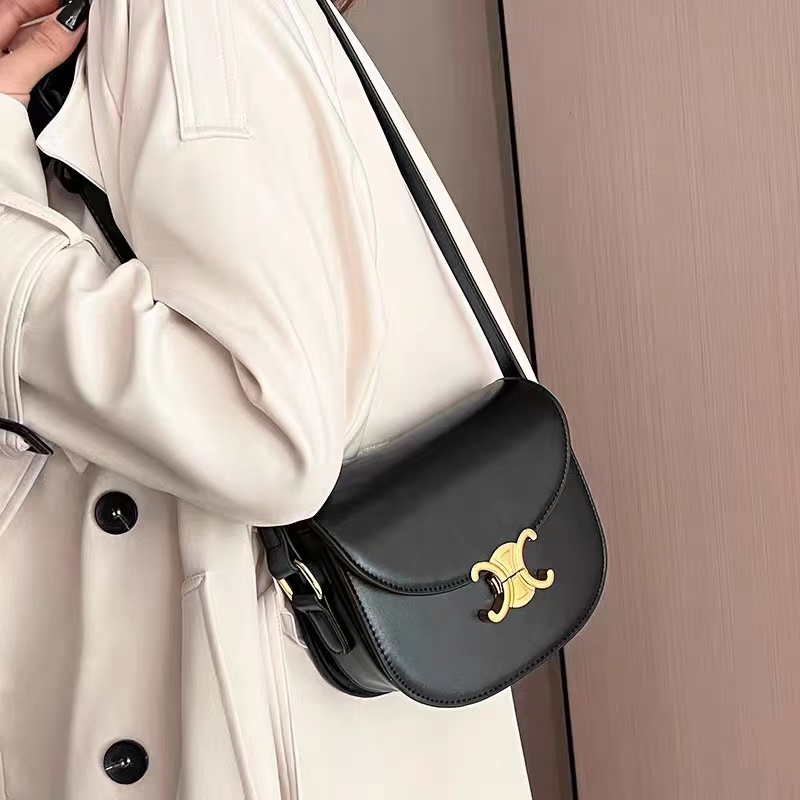 Women's Buckle Shoulder Saddle Bags in Genuine Leather photo review