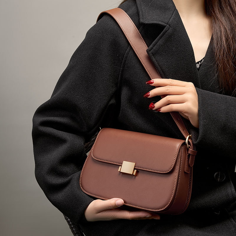 Minimalistische Damen-Messenger-Taschen aus echtem Leder