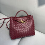 Women's Woven Leather Crossbody Top Handle Bag mit Diamanten-Muster