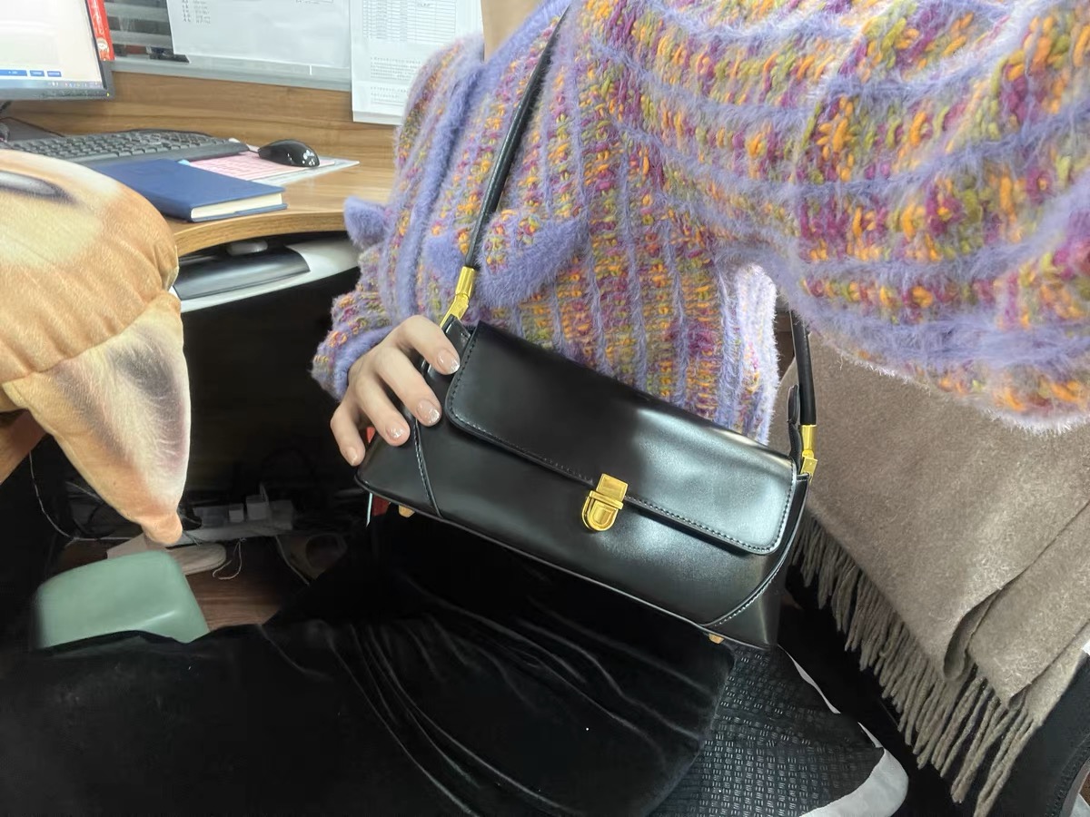 Baguette-Taschen aus echtem Leder für Frauen (Minimal) photo review