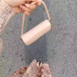 Baguette-Umhängetasche aus echtem Leder für Damen photo review