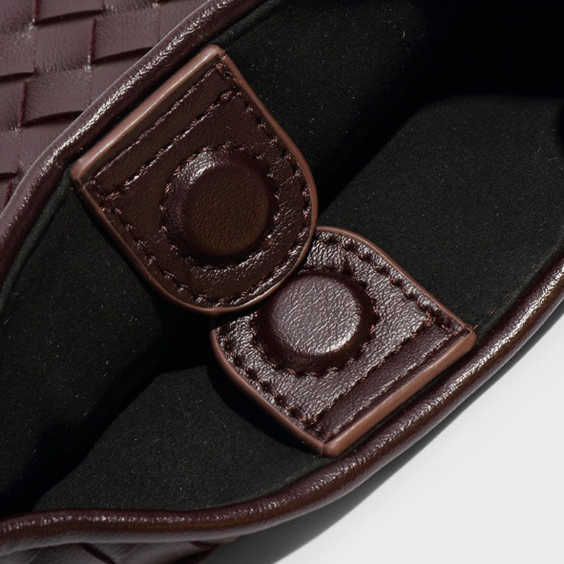 Mini pochette en cuir tressé pour femmes