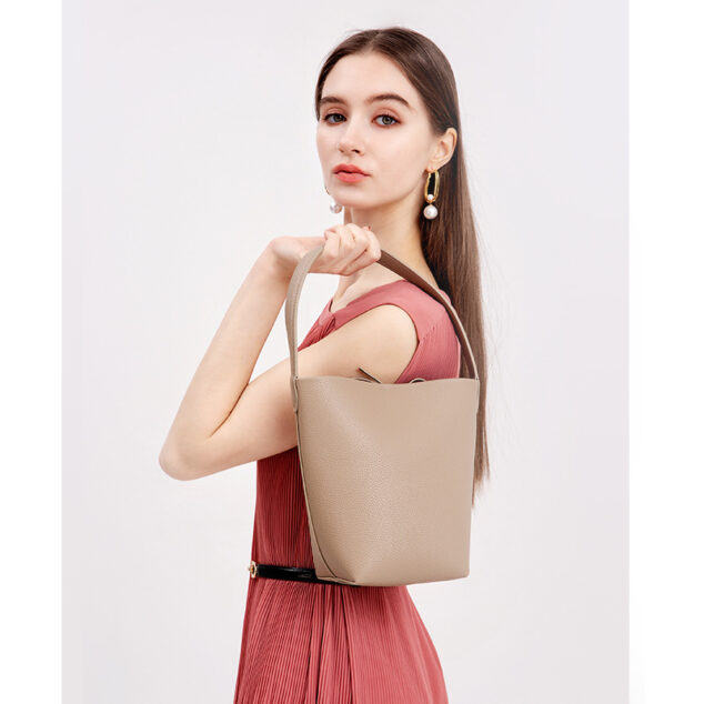 Women's Minimalist Genuine Leather Shoulder Bucket Bag with Drawstring -  ROMY TISA