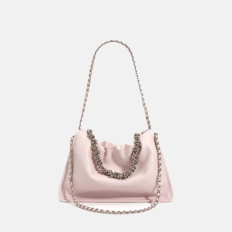 Minimalistische Damen Tasche mit plissiertem Kettengriff aus echtem Leder