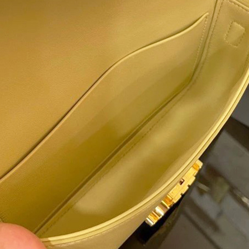 Sac à bandoulière en cuir véritable à fermoir pour femmes