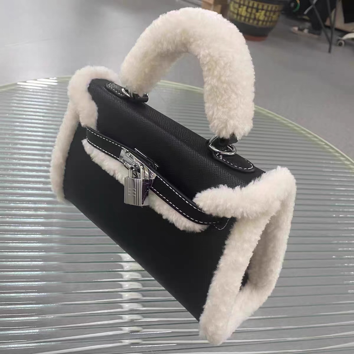 Women's Furry Crossbody Handbags with Lock photo review