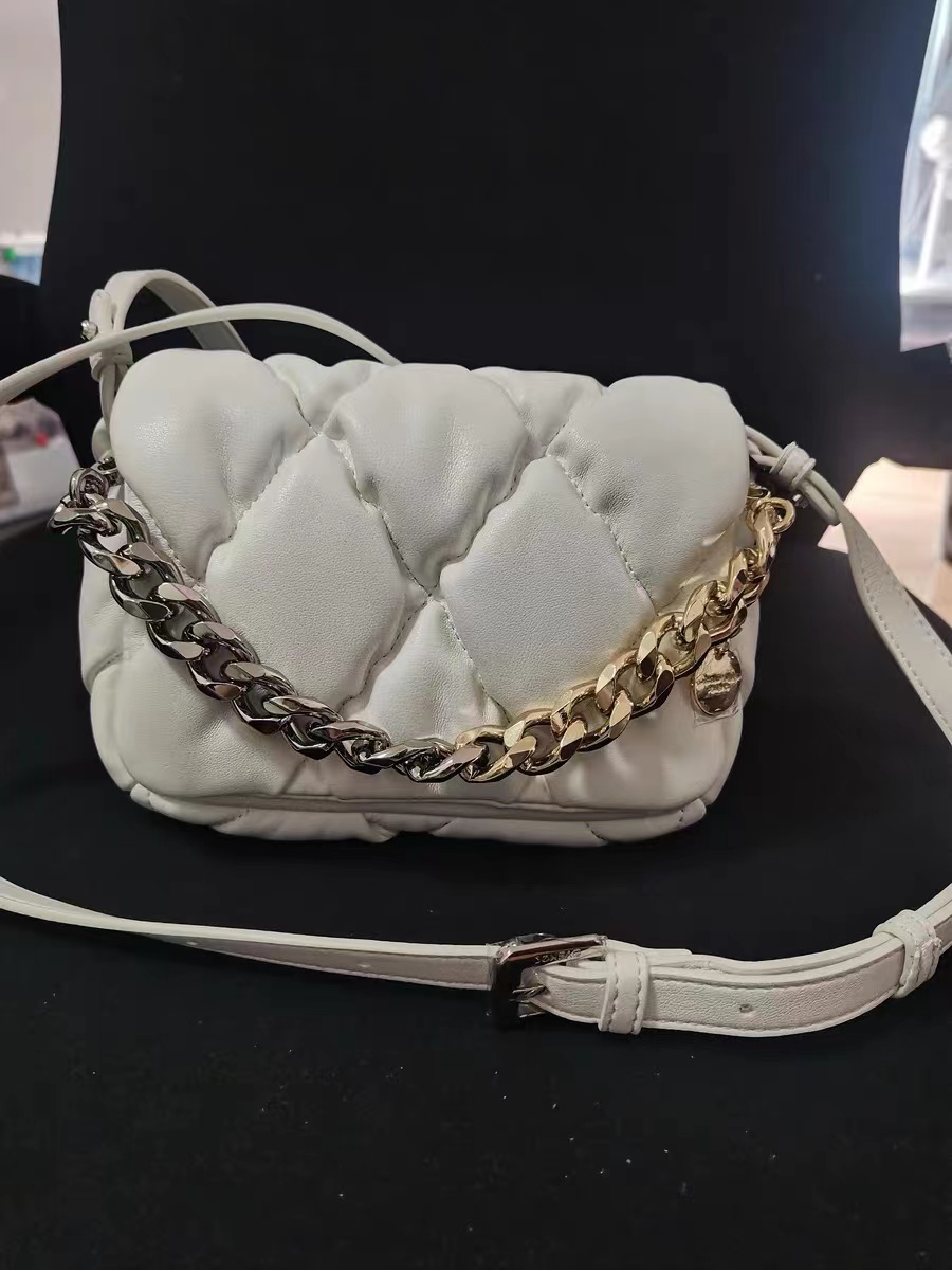 Women's Quilted Pineapple Chains Shoulder Bags in Vegan Leather photo review