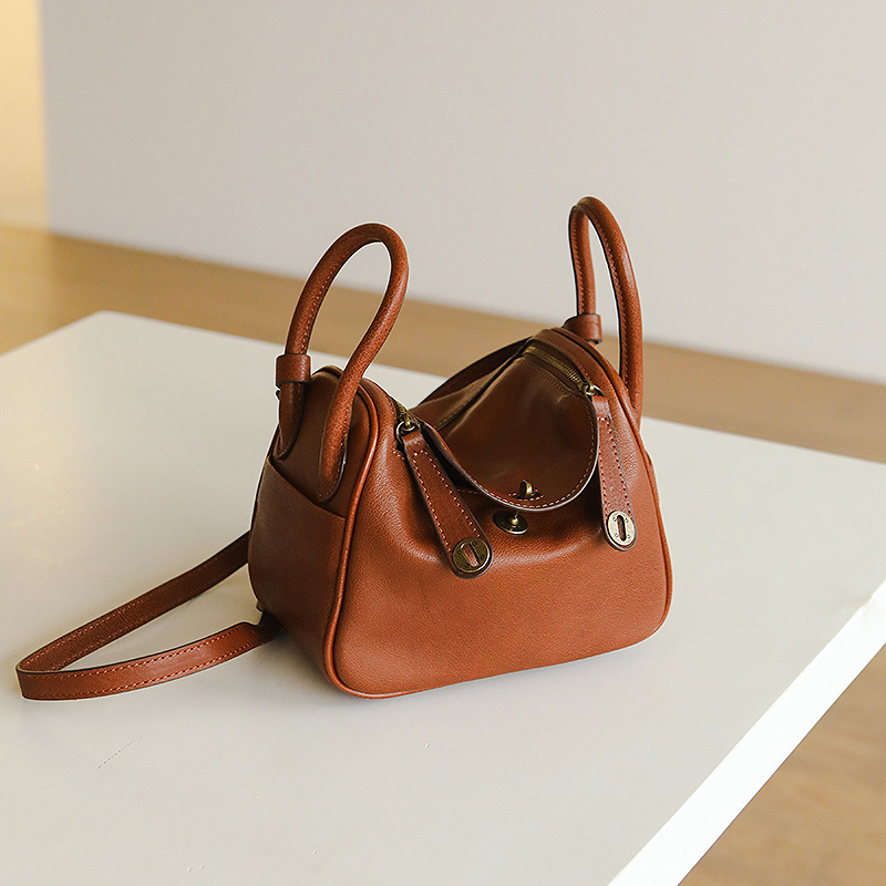 Women's Leather Minimalist Box Crossbody Handbag