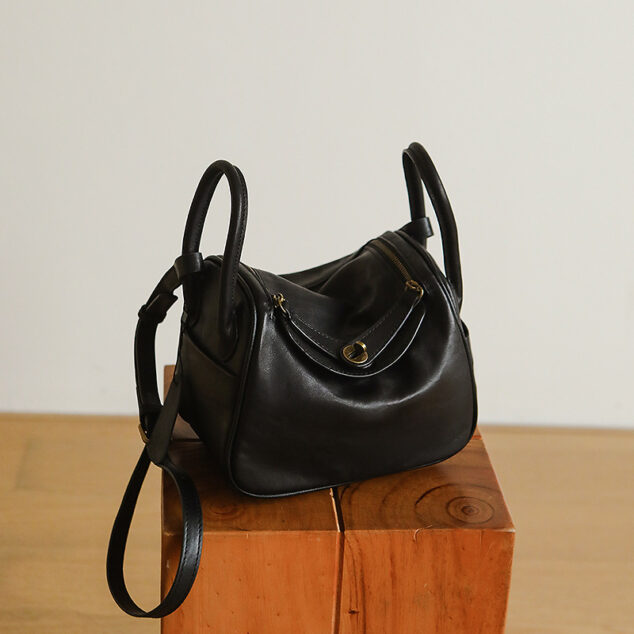 Women's Leather Minimalist Box Crossbody Handbag