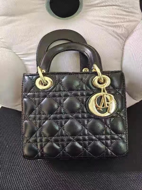 Women's Mini PU Quilted Crossbody Tote Bag photo review