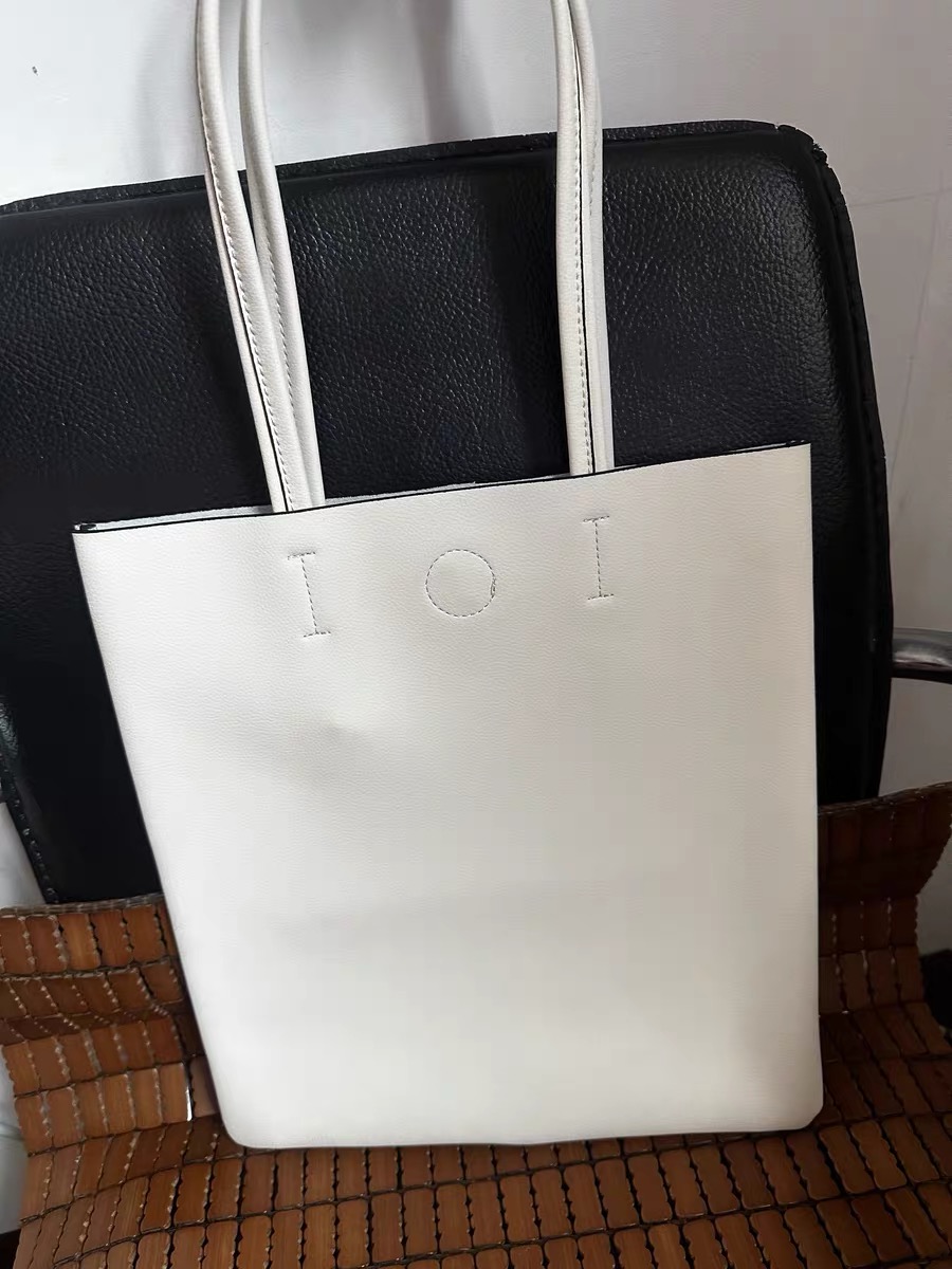 Women's Minimalist Genuine Leather Tote Bag photo review