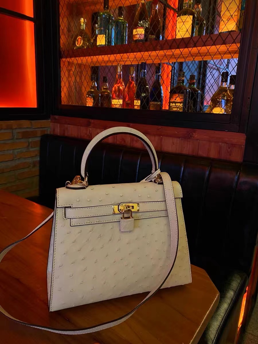 Fashion Leather Tote Handbags | Ostrich handbags, Ostrich bag, Leather  handbags women