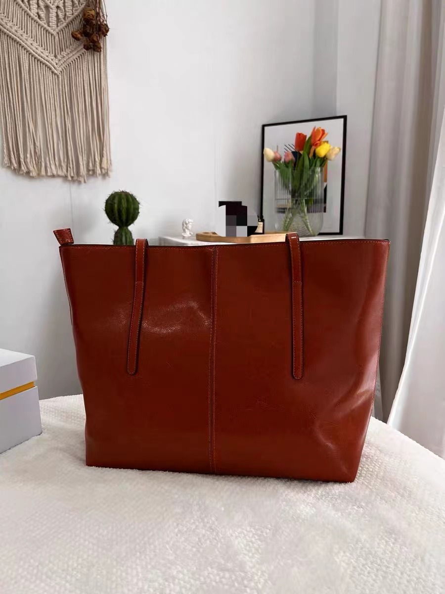 Women's Oily Genuine Leather Large Tote Bags photo review