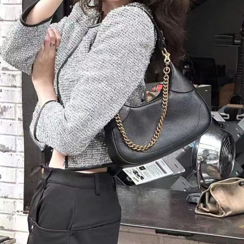 Women's Genuine Leather Zipper Crossbody Bag with Chain Strap