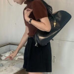 Women's Minimalist Zipper Single Shoulder Baguette Bag in Genuine Leather
