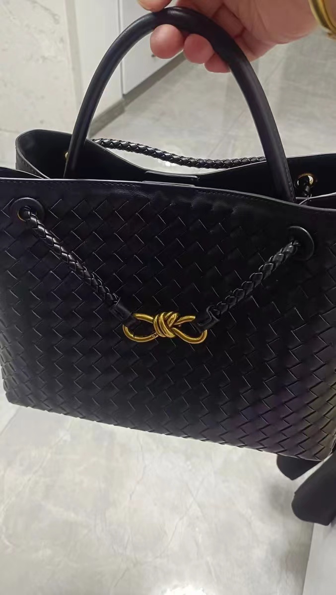 Women's Woven Leather Tote Bag with Diamond Pattern photo review