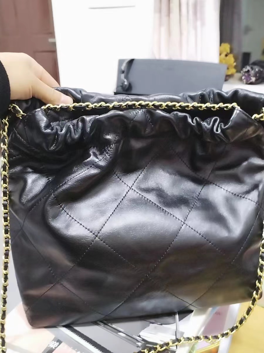 Women's Genuine Leather Chains Quilted Hobo Bags photo review