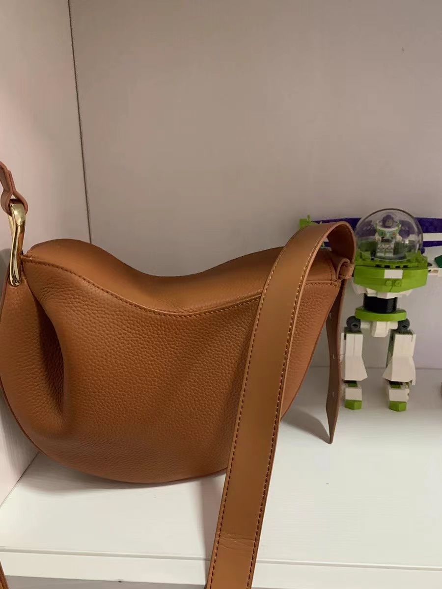 Women's Minimalist Genuine Leather Crossbody Shoulder Bag photo review