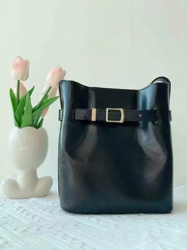 Women's Genuine Leather Minimalist Crossbody Shoulder Bucket Bag photo review