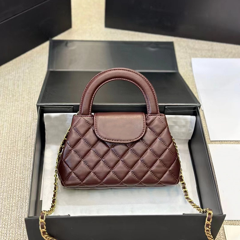 Women's Minimalist Genuine Leather Quilted Chain Lock Crossbody Handbag