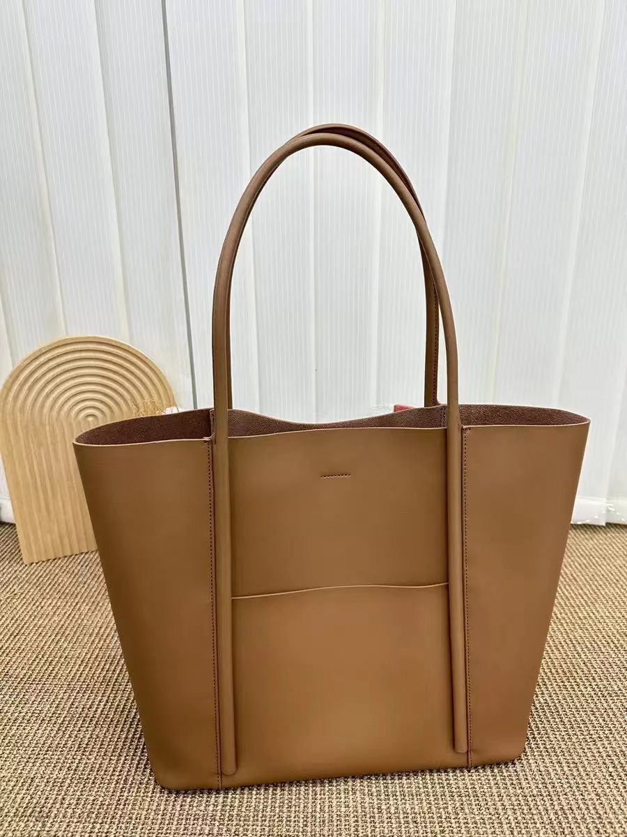 Women's Leather Tote Bag with Simple Style photo review