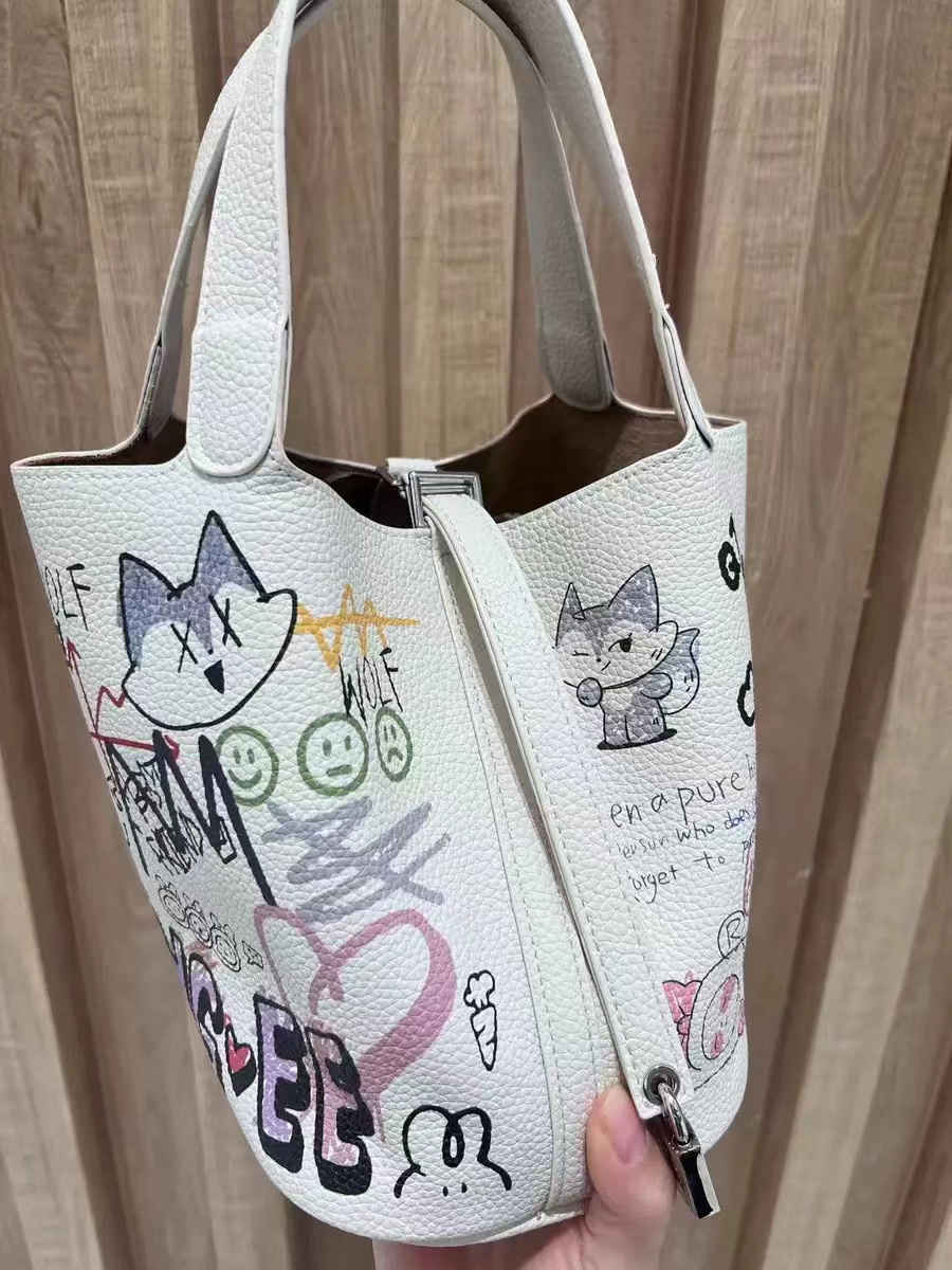 Women's White Graffiti Print Small Tote Bags with Pouch photo review