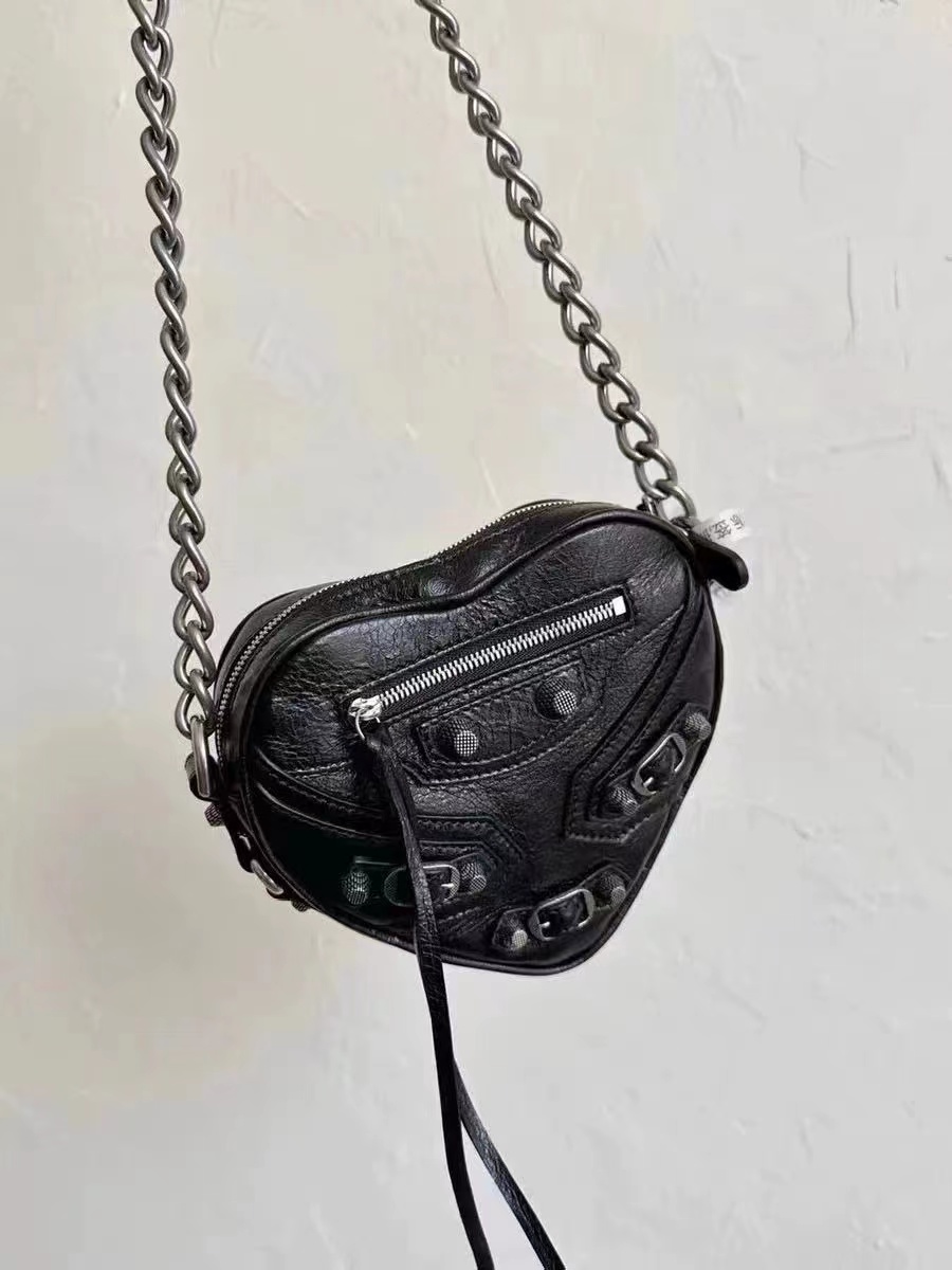 Women's Mini Leather Studded Heart Shape Crossbody Chain Bag photo review