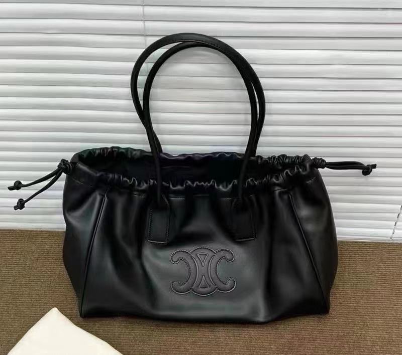 Women's Vintage Leather Pleated Drawstring Tote Bag photo review