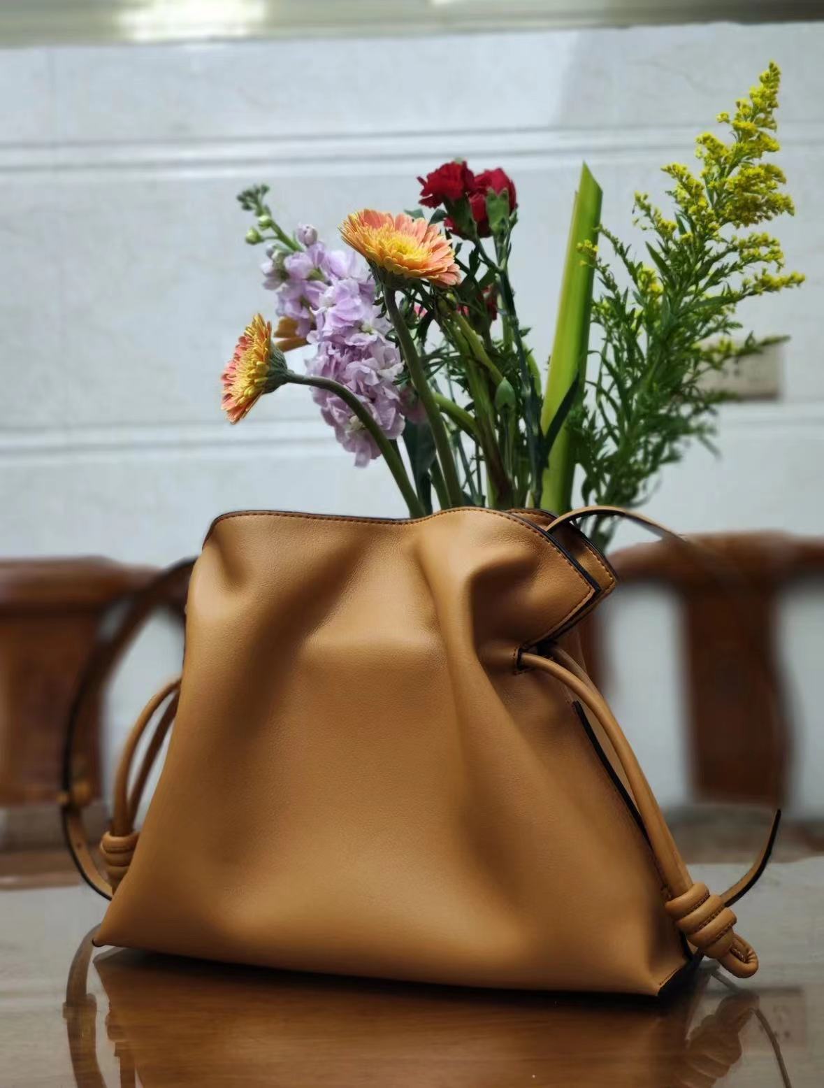 Women's  Genuine Leather Bucket Bag with  Crossbody Strap photo review
