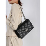 Women's Quilted Leather Lock Clasp Crossbody Chain Baguette Bags In Black