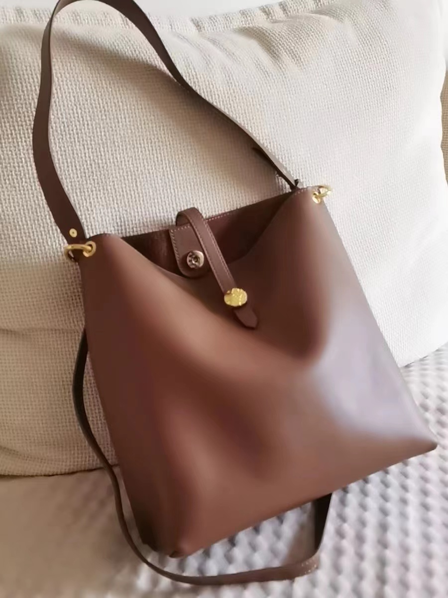 Women's Leather Shoulder Tote Bags with Interior Pouch photo review