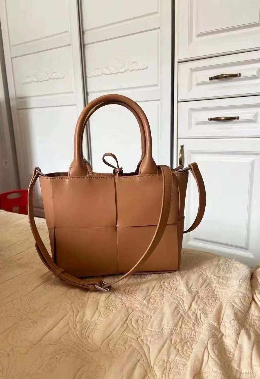 Women's Chocolete Bar Genuine Leather Tote Bags photo review