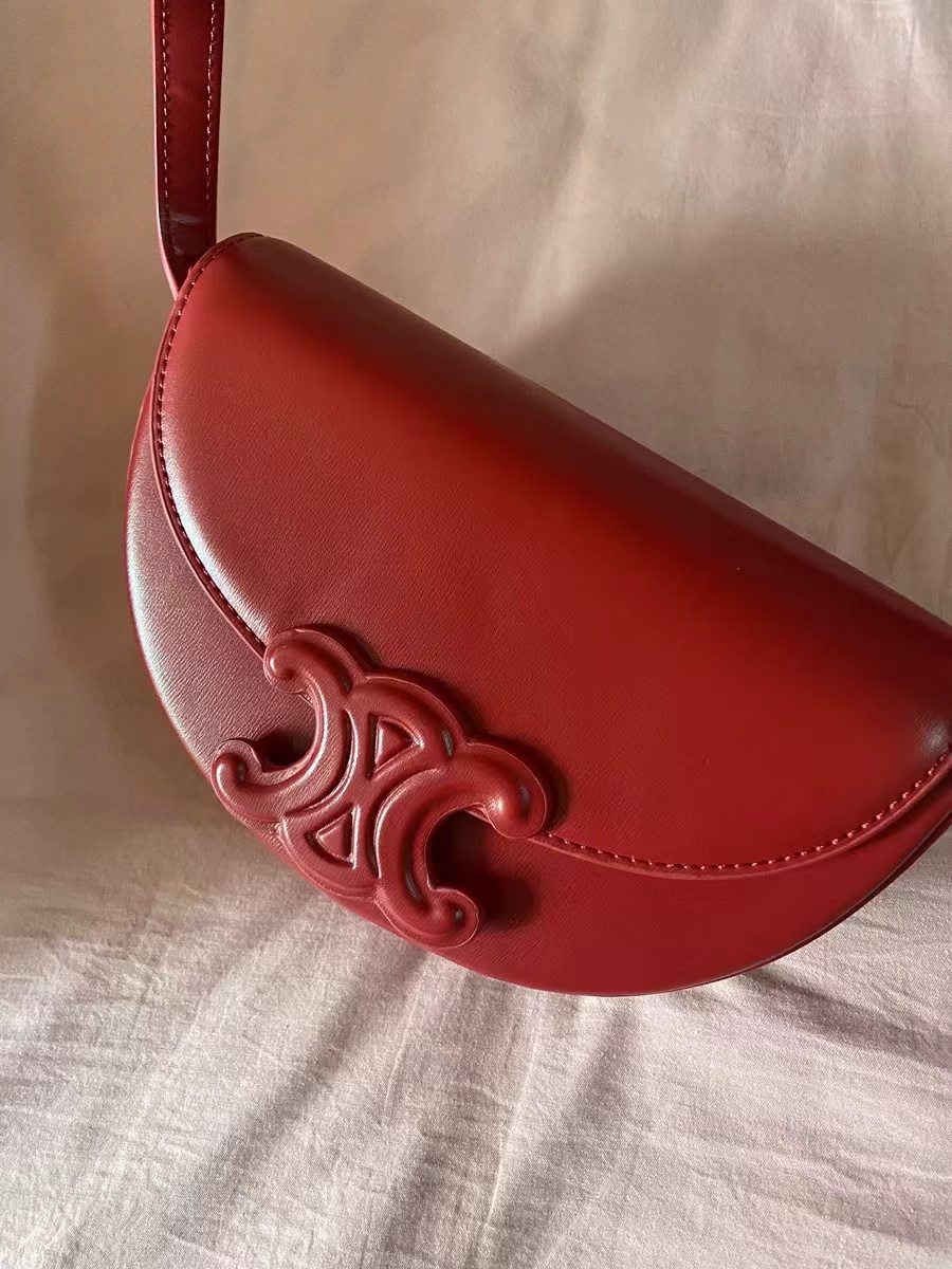 Women's Genuine Leather Half Moon Crossbody Shoulder Saddle Bags photo review