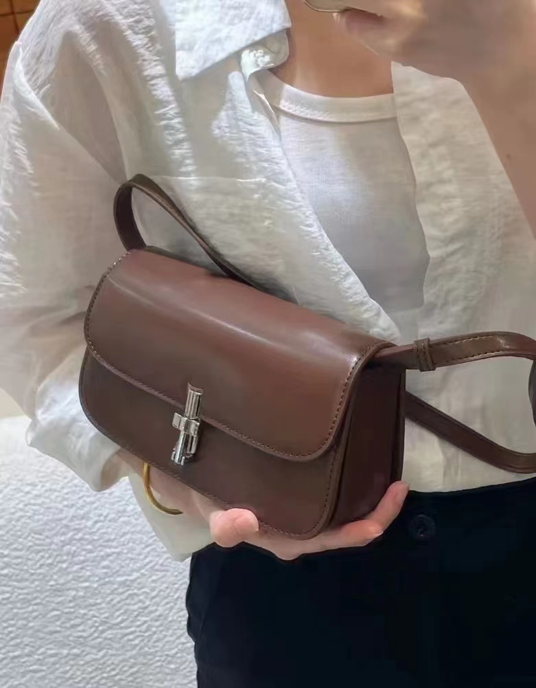 Damen Vintage Echtleder Schloss Schnalle Crossbody Umhängetaschen photo review