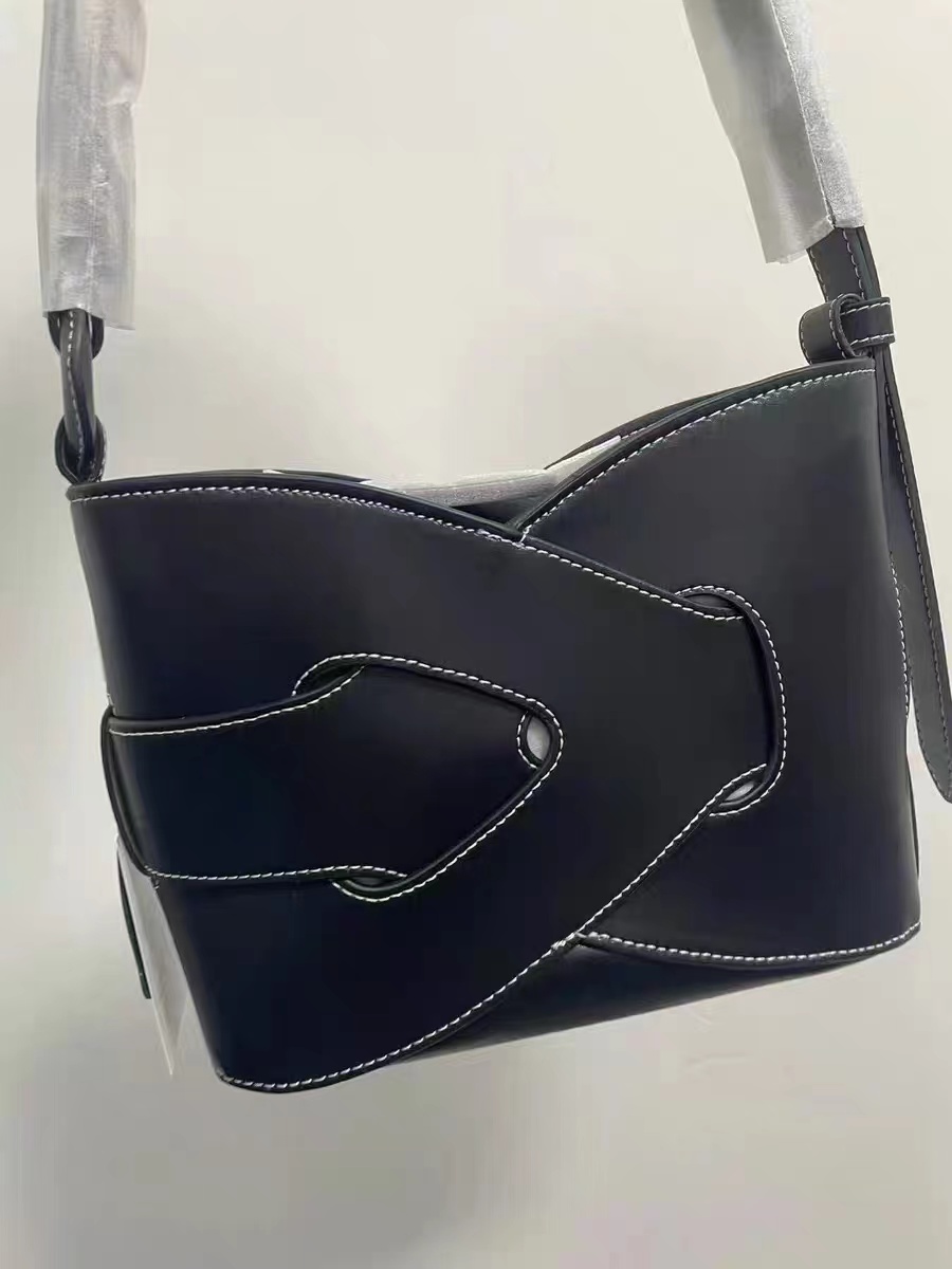 Women's Woven Geometric Y-Shaped Crossbody Shoulder Bucket Bag photo review