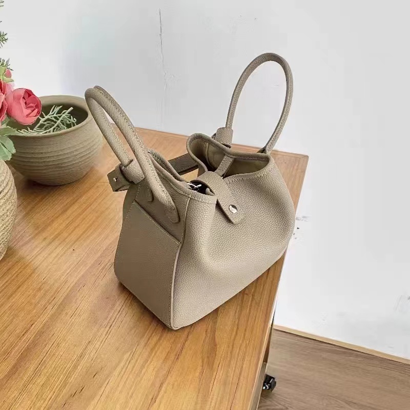 Women's Genuine Leather Crossbody Bucket Bags With Magnetic Closure photo review