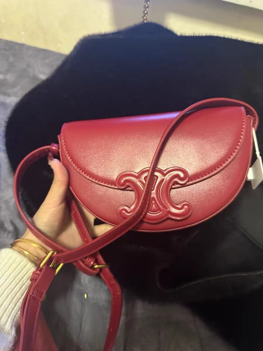 Women's Genuine Leather Half Moon Crossbody Shoulder Saddle Bags photo review