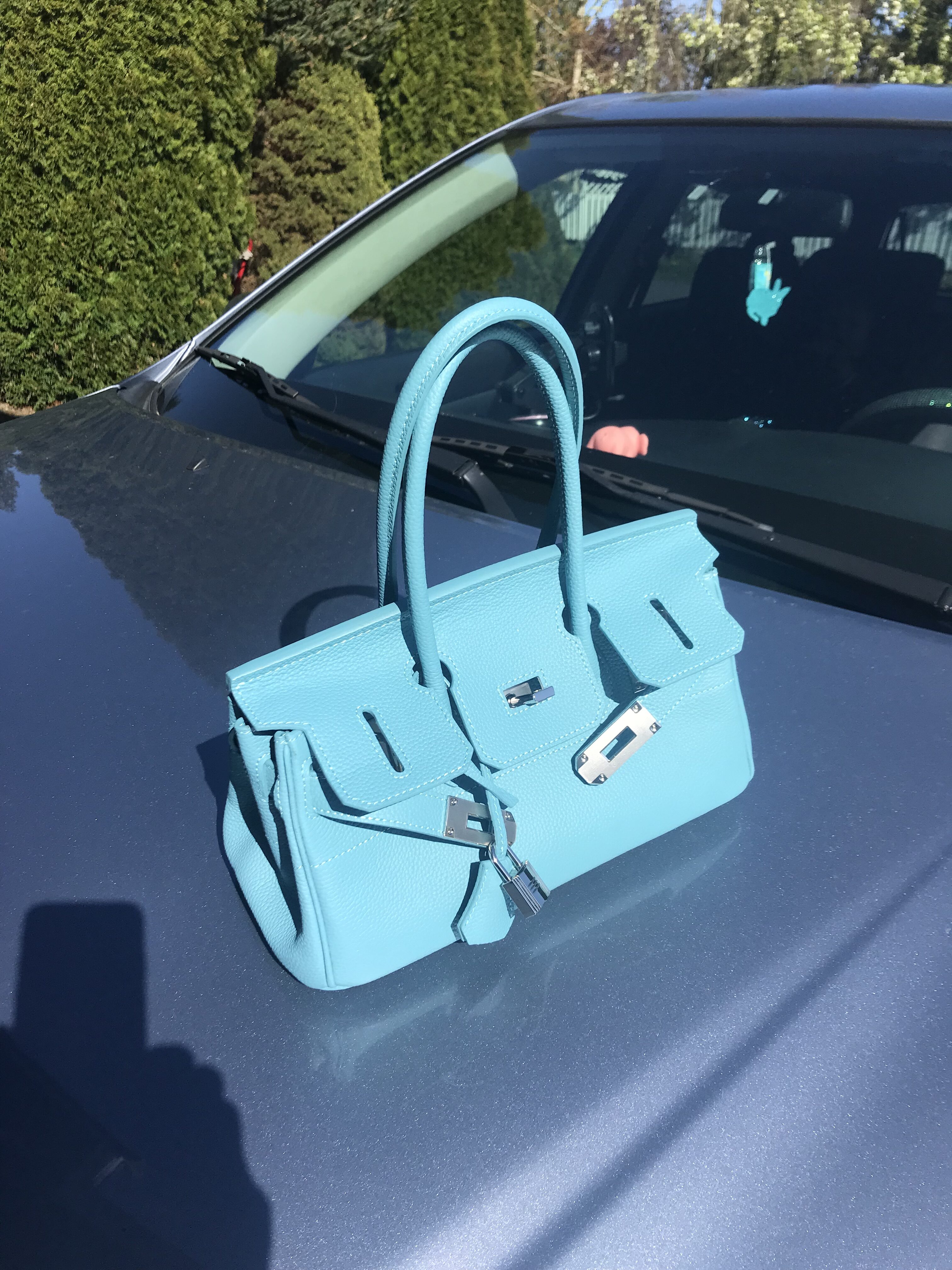 Women's Full-Grain Leather Rectangular Lock Buckle Top Handle Bag photo review