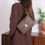 Women's Minimalist Leather Crossbody Shoulder Bag with Magnetic Closure