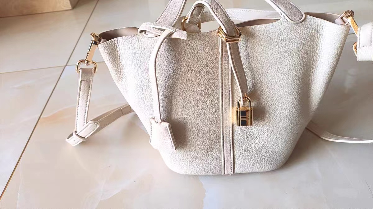 Women's Mini PU Material Lock Buckle Crossbody Tote Bucket Bag photo review