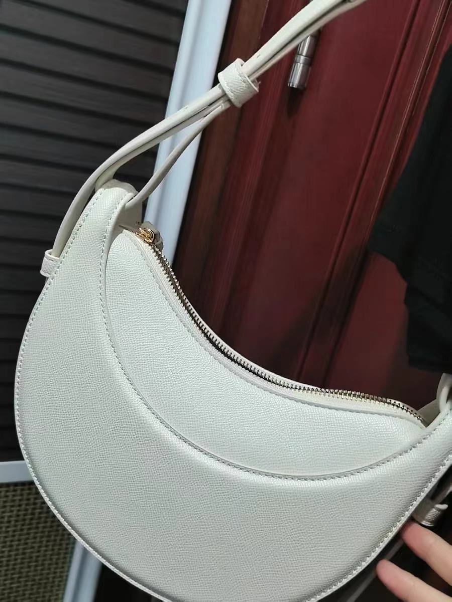 Women's Split Leather Saddle Shoulder Bags photo review