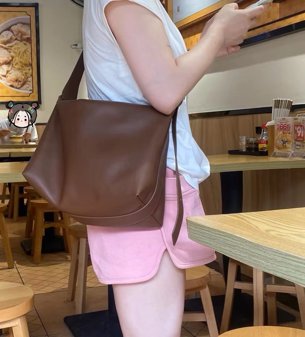 Women's Large Soft Vegan Leather Shoulder Bags photo review