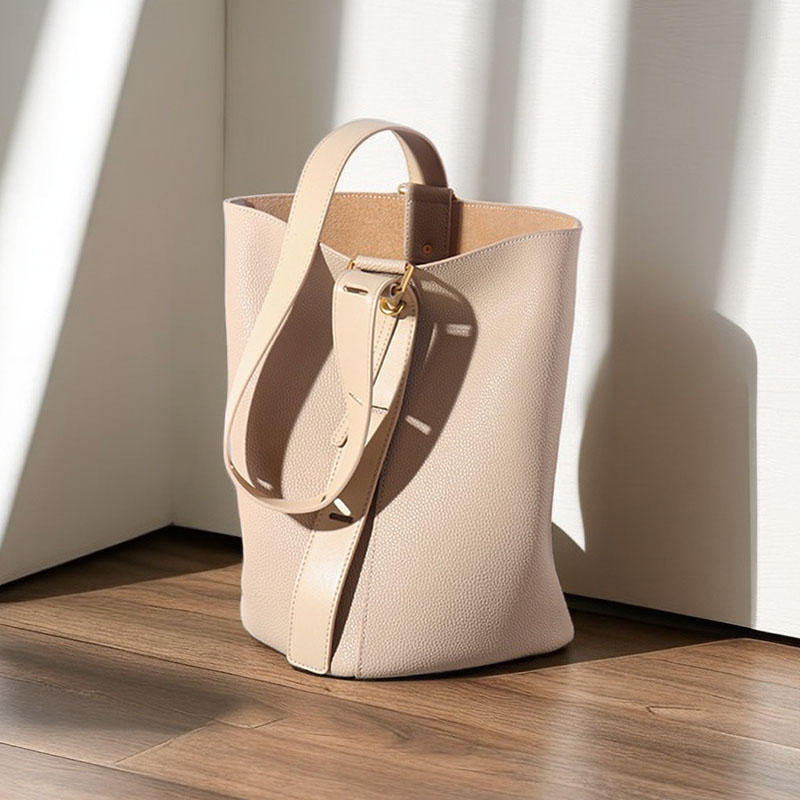 Sac à bandoulière minimaliste en cuir véritable beige pour femmes