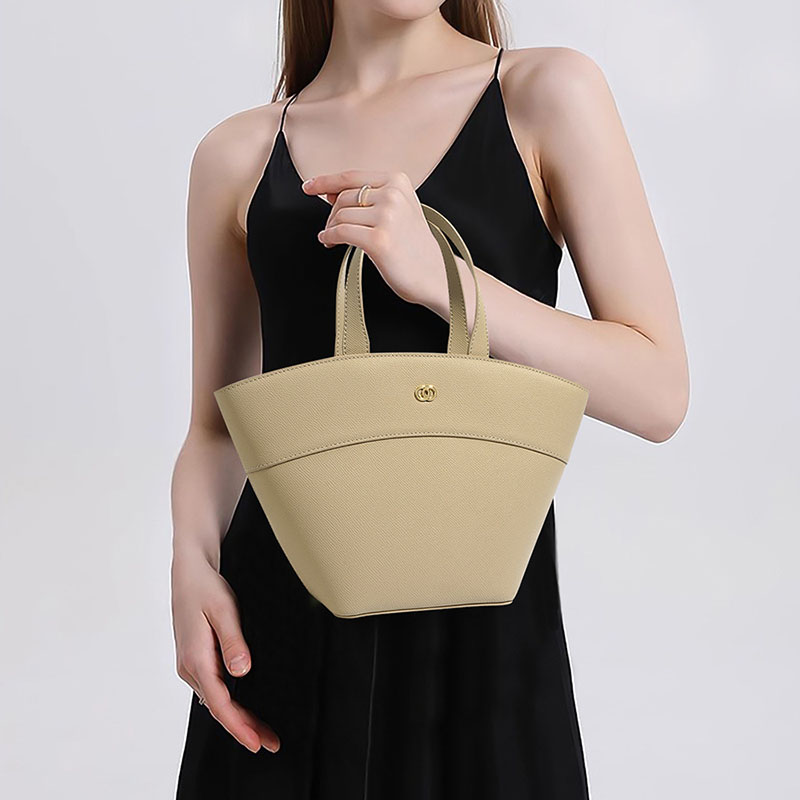 Minimalistische Muschel-Tasche aus echtem Leder für Damen