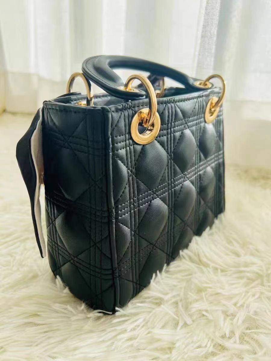 Women's Mini PU Quilted Crossbody Tote Bag photo review